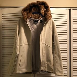 Marmot Women’s Medium Softshell Jacket with Hood